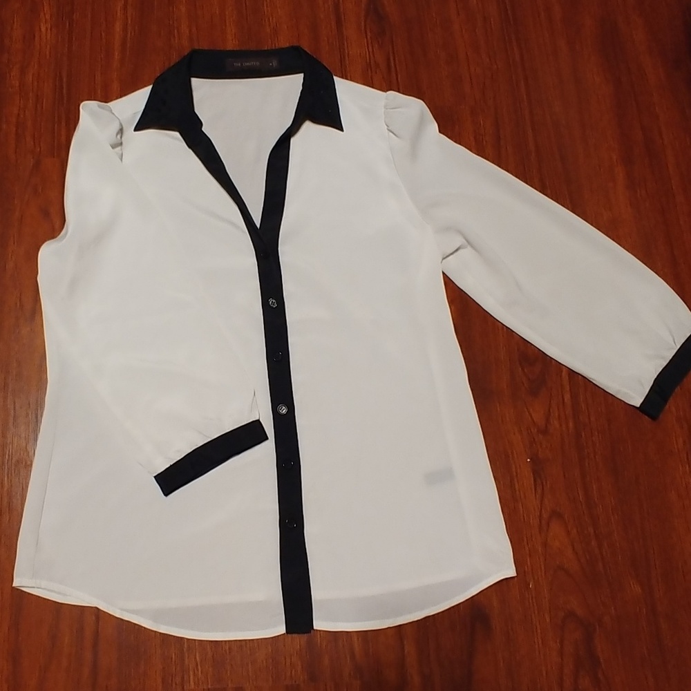 The Limited White Top